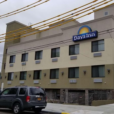 Days Inn By Wyndham Brooklyn Marine Park Nova Iorque Exterior foto