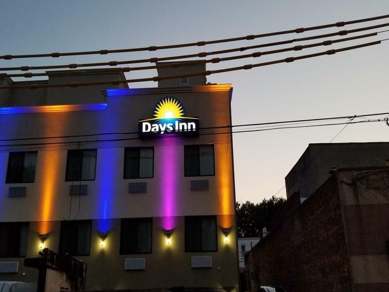 Days Inn By Wyndham Brooklyn Marine Park Nova Iorque Exterior foto