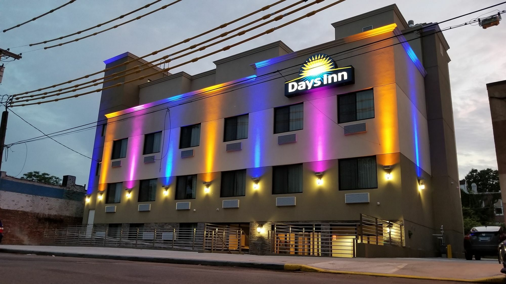 Days Inn By Wyndham Brooklyn Marine Park Nova Iorque Exterior foto